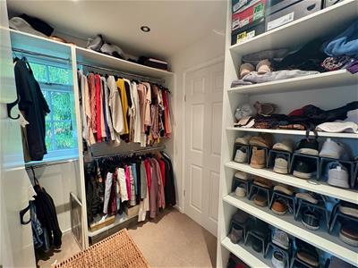 DRESSING ROOM